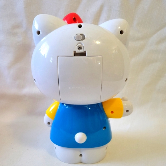 Hello Kitty Dancing Figure. Classic Super Cute Hello Kitty 8.5 inch Collectable - Picture 11 of 12